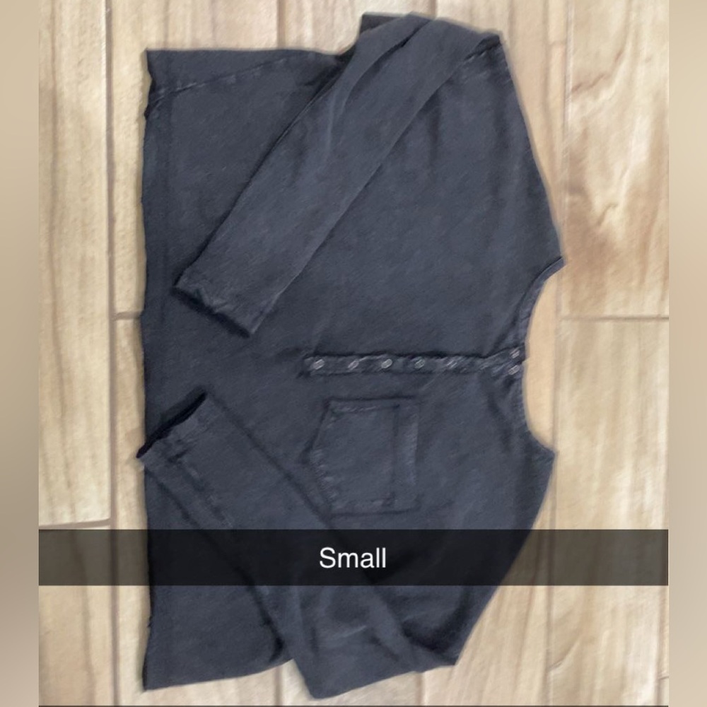 Loose fit, great to lounge or work out in. Breathable fabric. Cotton